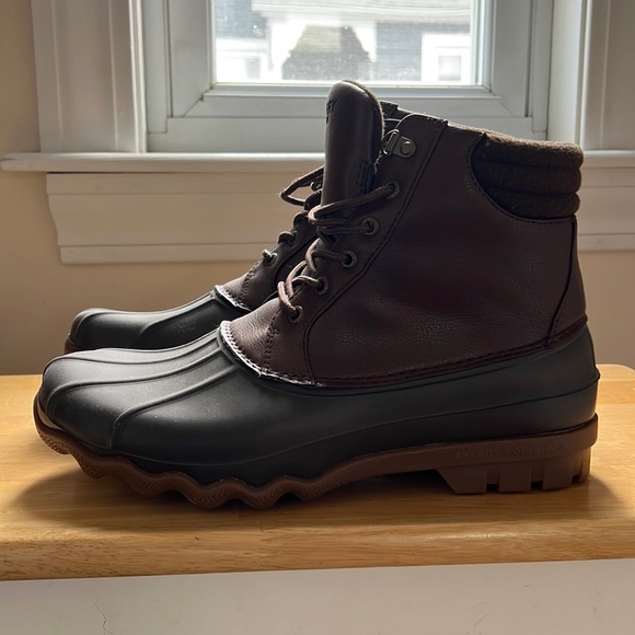 Brand new Sperry boots main image 2